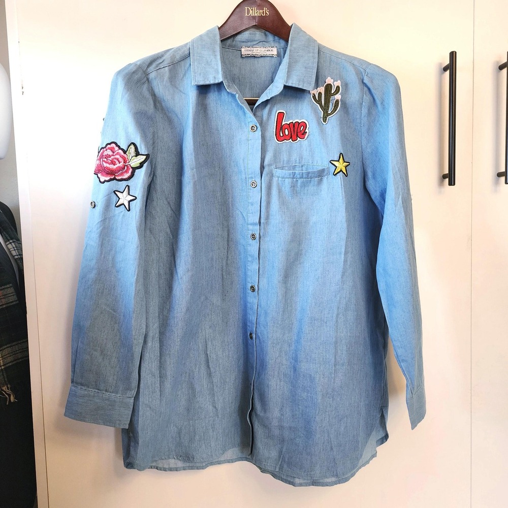 Giddy Up Glamour Denim Embroidered Patch Shirt Light Blue Cotton Blouse Womens M